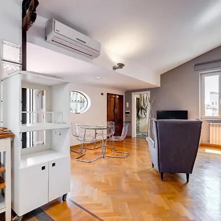 Colosseum Terrace Penthouse Apartment *