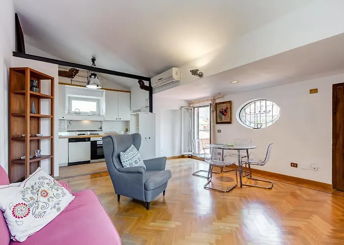 Colosseum Terrace Penthouse רומא